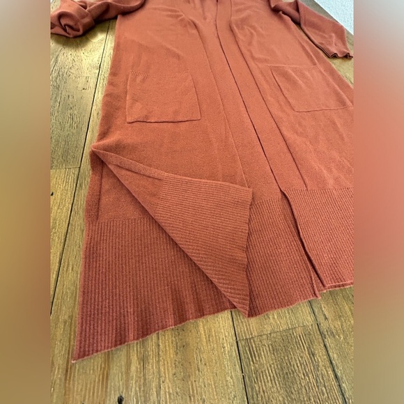 DEBUT Fall Rust Orange Soft cardigan Pockets Side slits Closet Staple Sz S - Picture 6 of 8